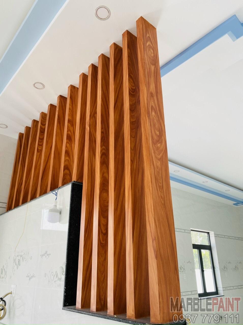 Sơn giả gỗ cửa sắt