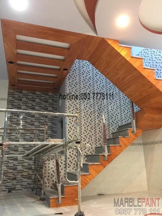 Sơn giả gỗ cầu thang